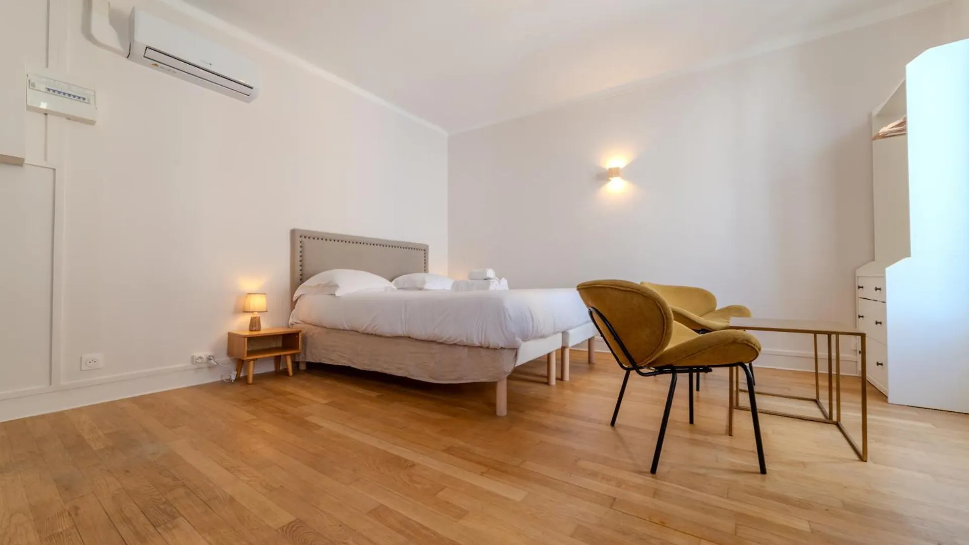 Marais Secret Haven Apartment Paris